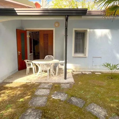 Appartamento In 54672 *